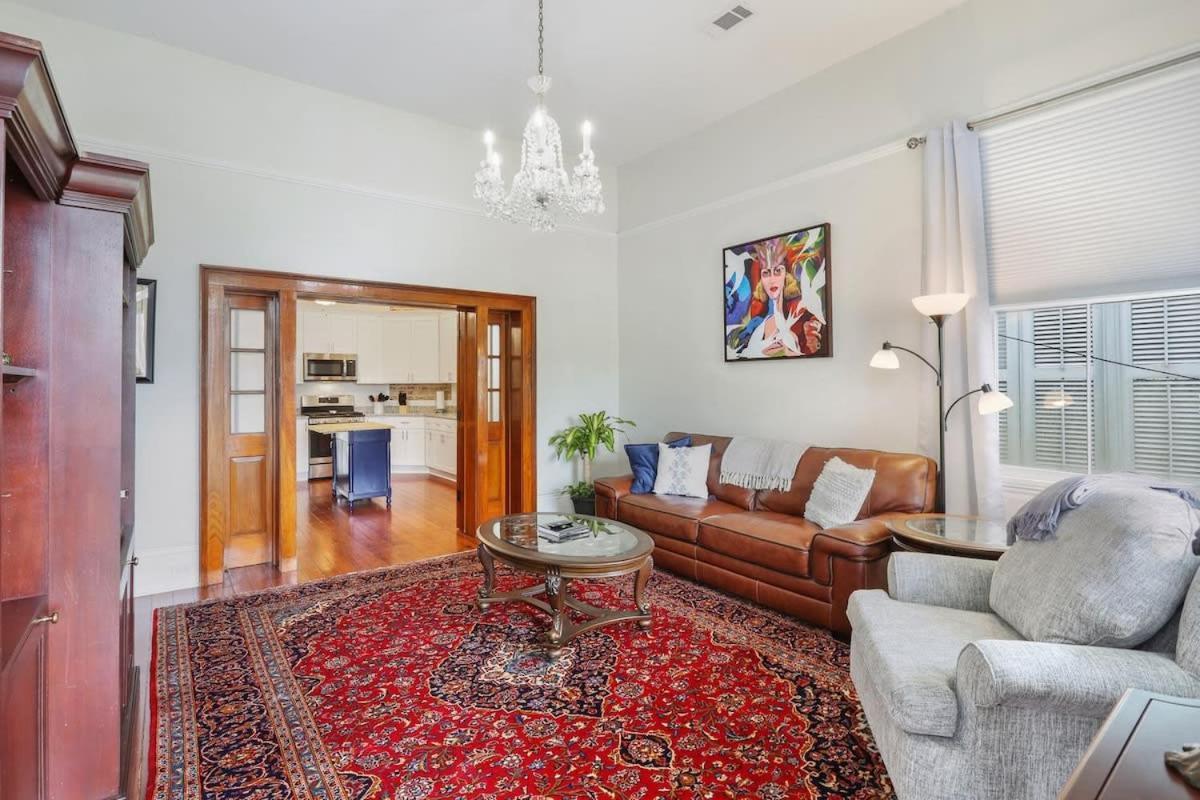Unbeatable 2bd Bayou Luxury Steps To Jazz Fest Holiday home New Orleans